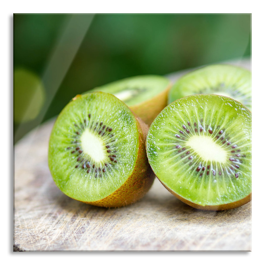 Glasbild Leckere aufgeschnittene Kiwis