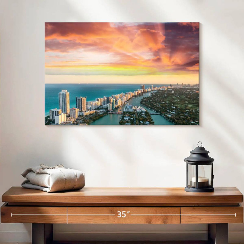 Nicci Miami Beach, horizon sombre, H 16 po x l 24 po