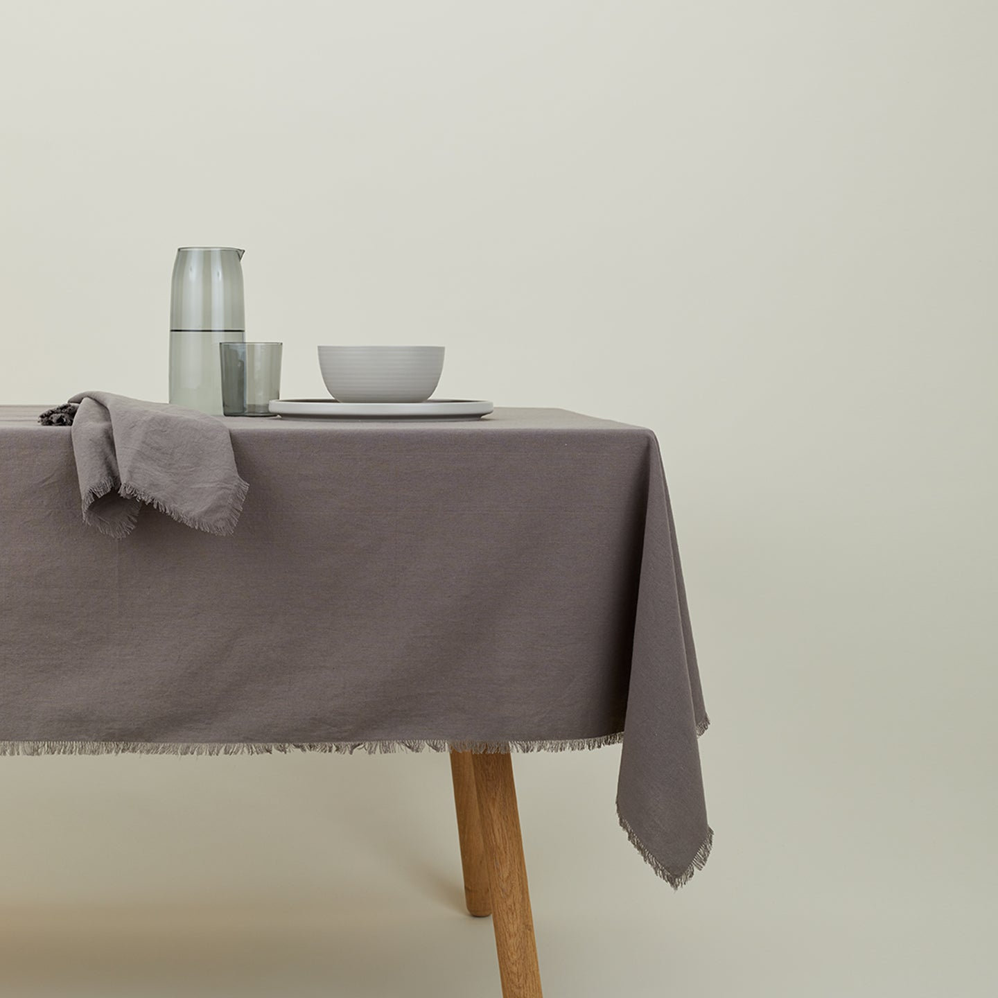 Menut Tablecloth, Gray