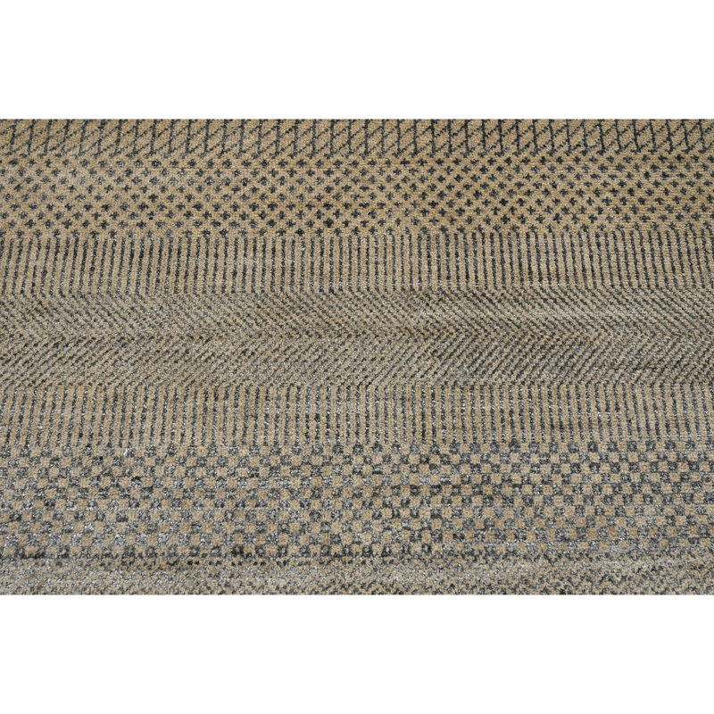 High-Quality Hand-Knotted Natural And Black Area Rug