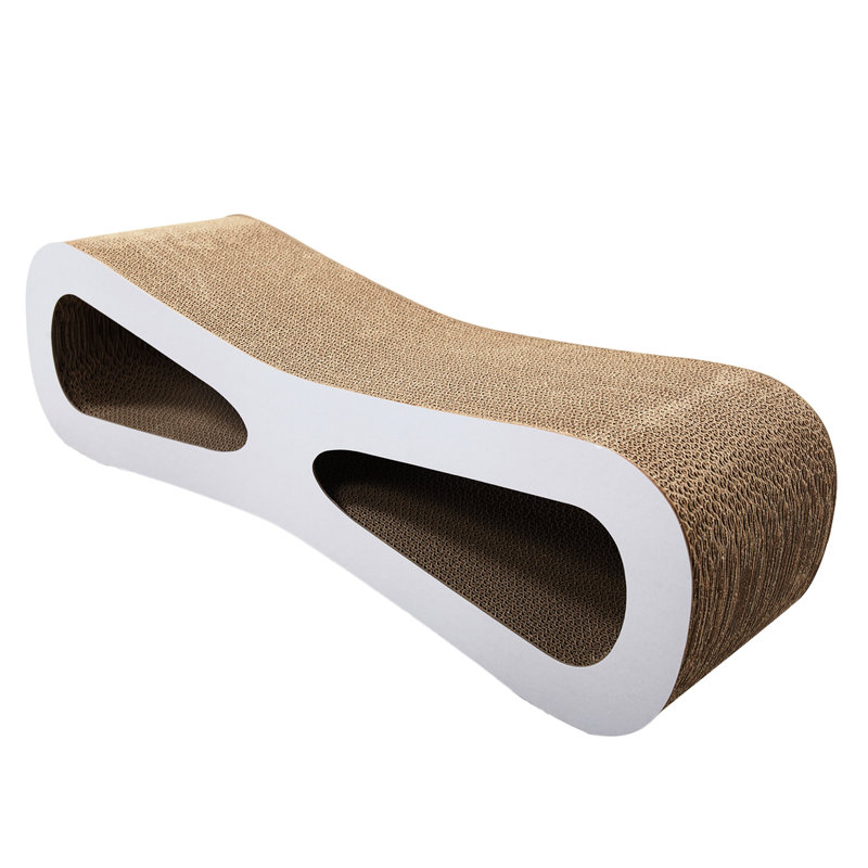 Le salon de chat en carton ondulé, offre un endroit frais pour le tapis de jeu des chats, offre une zone de grattage amusante
