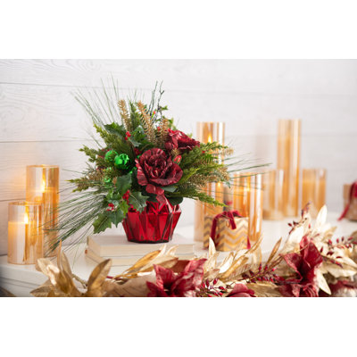 Arrangement floral de roses en pot