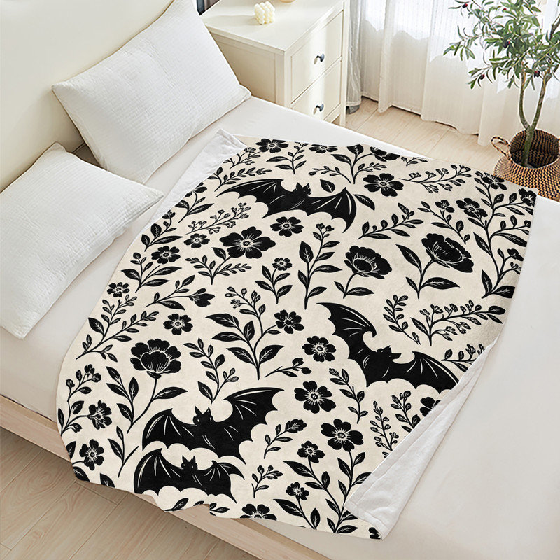 Couverture polaire en flanelle JYK Halloween pour lit simple, légère, respirante, douce et chaude en microfibre pelucheuse, 152 x 203 cm, motif chauve-souris et fleurs