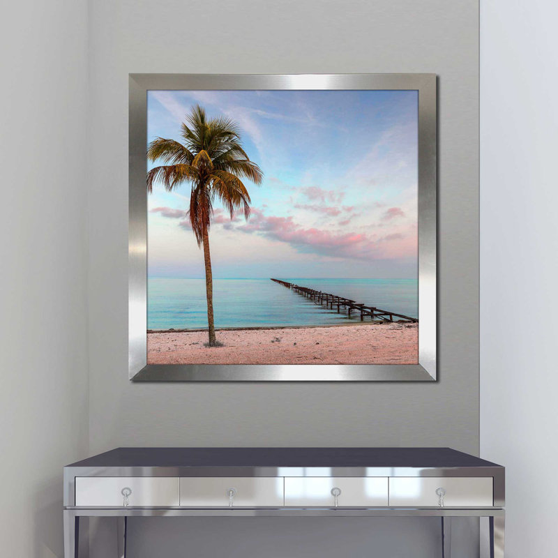 «Isle of Youth» par Danita Delimont - photographie, H 25,5 po x l 25,5 po x P 1 po, Encadrement argenté