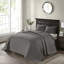 Couvre-lit réversible gris foncé pleine grandeur - Superbe motif en coton prélavé pour un sommeil agréable qui convient aux matelas à haute profondeur inclus et 2 taies décoratives surdimensionnées avec rembourrage matelassé