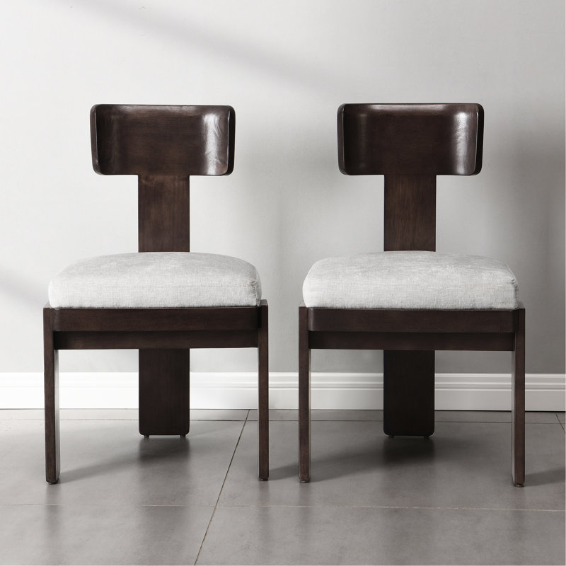 2 chaises de salle à manger rembourrées: tissu de siège gris, bois d'hévéa brun foncé, support de 330 lb, chaises de maison polyvalentes: mousse, pieds en bois d'hévéa, poids, design élégant