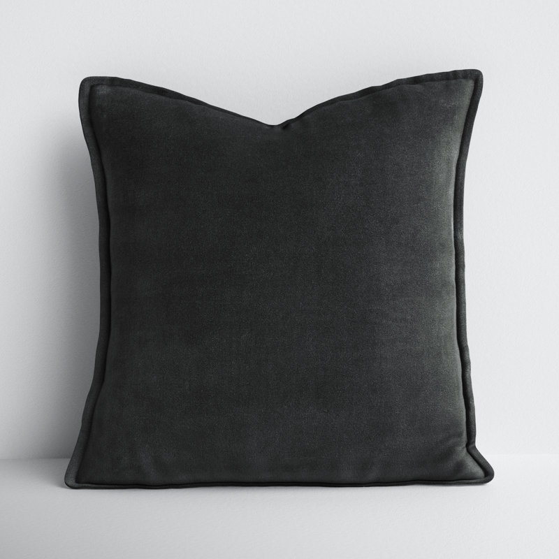 Coussin décoratif en velours de coton Edgar Square, Gris anthracite, Polyester/ bourre en polyester, H 20 po x l 20 po
