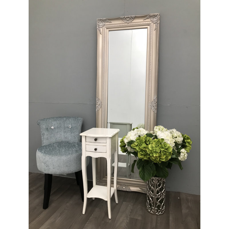 Bromberg 26cm W Manufactured Wood Bedside Table, Antique White with Rubbing