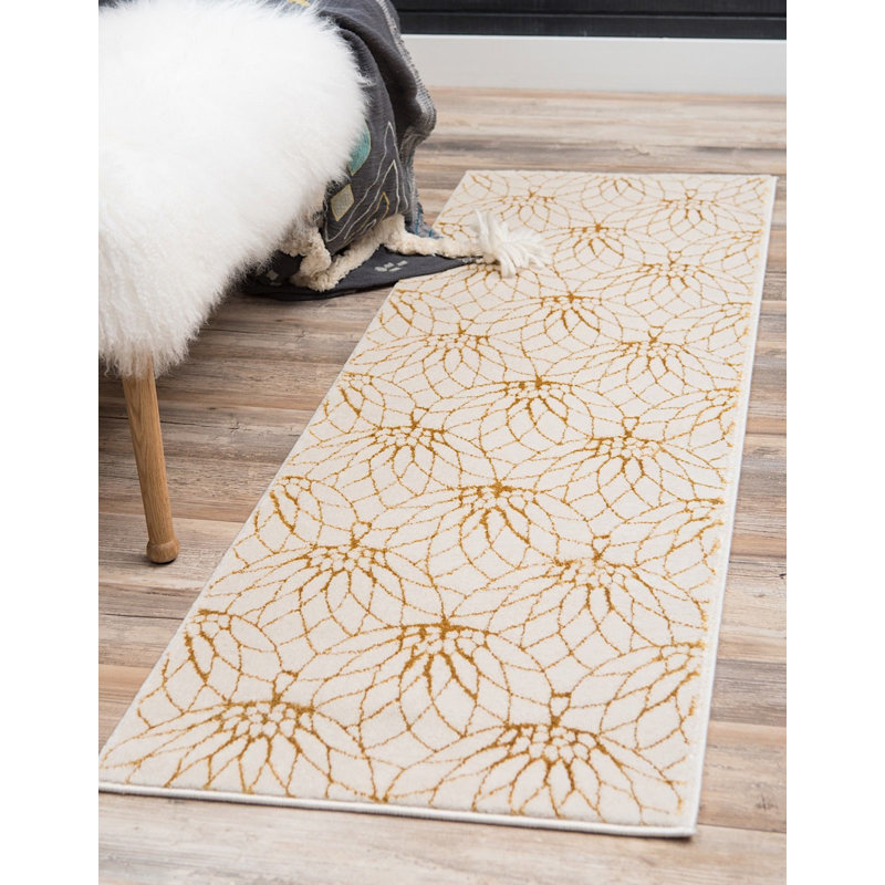 Glitzy Geometric Indoor Rug, Runner 2' x 6'1"
