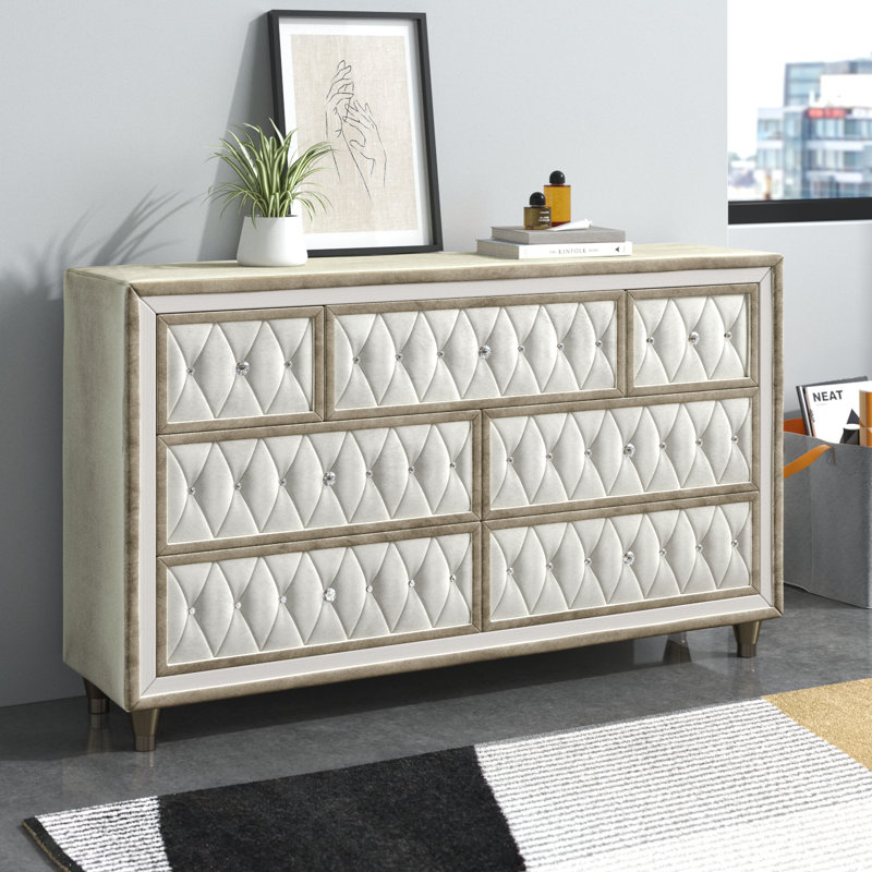 Malachi 60.5'' W 7 - Drawer Dresser