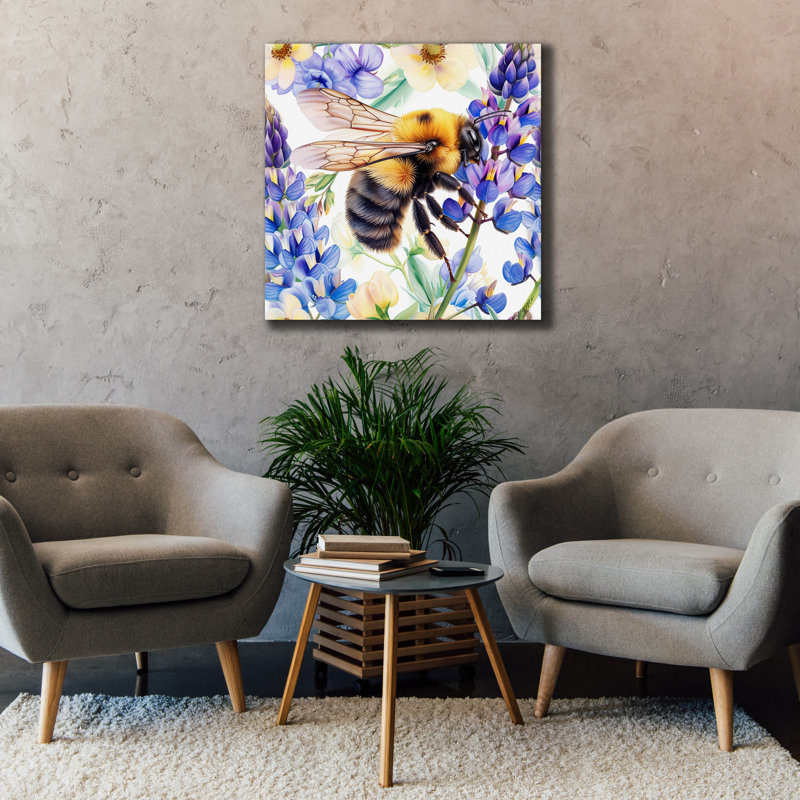 «Bee With Blue Flowers» par Momart, art mural sur toile, H 37 po x l 37 po x P 1,5 po