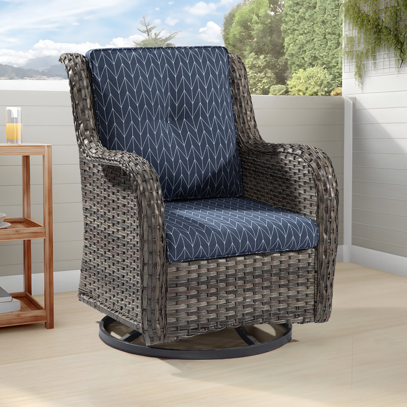 Chaise de patio pivotante avec coussins, Structure brune / coussin bleu marine à chevrons
