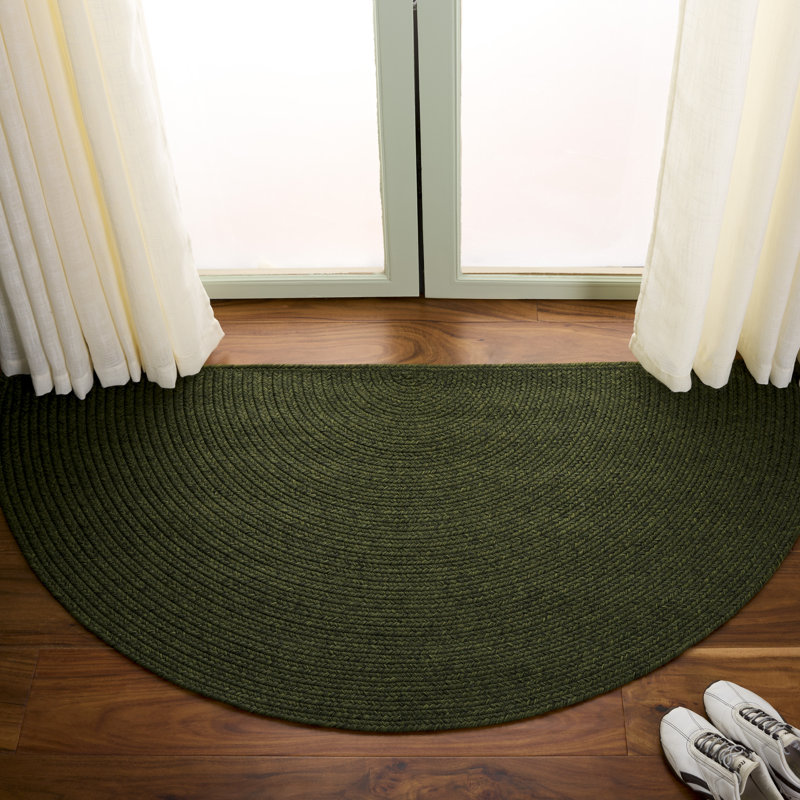 Tapis performance de couleur unie tressé à la main et lavable à la machine Garbrand, Round 10'