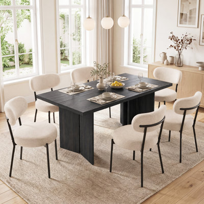 Table de salle à manger rectangulaire en bois Alyria de 63 po avec 6 chaises de salle à manger en cuir bouclé Sherpa