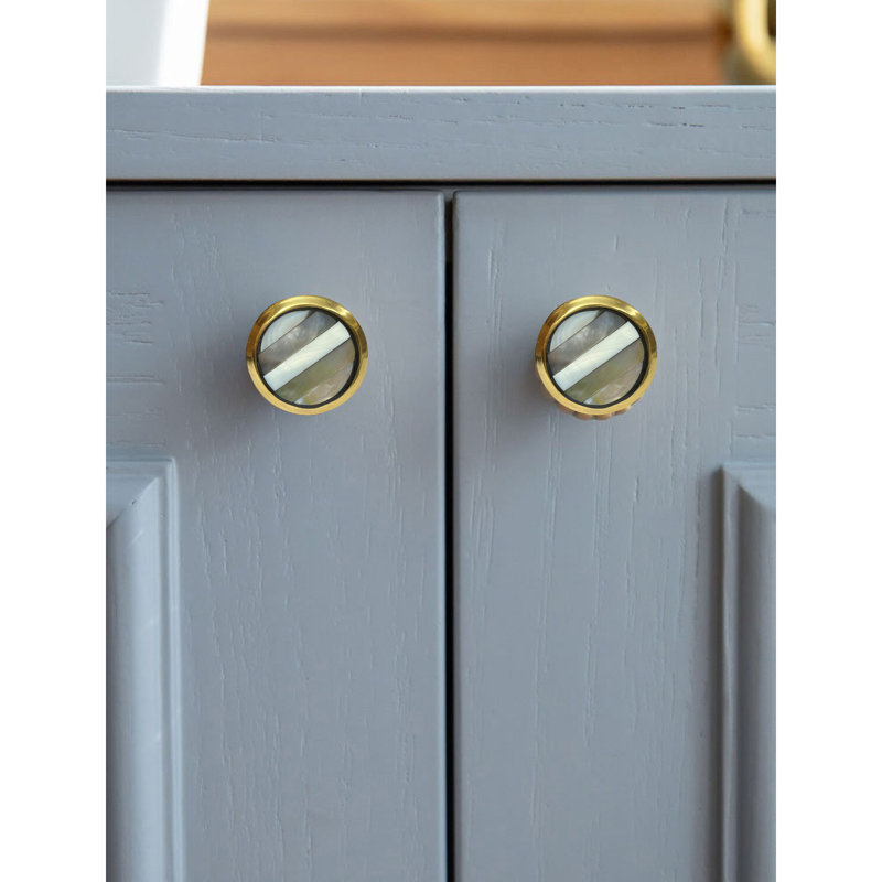 1.5" Diameter Striped Knobs
