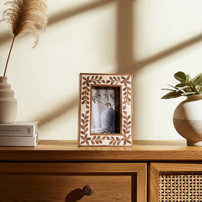 Cadre photo décoratif avec incrustation de bois pour la décoration intérieure - Cadre photo à motif floral pour le salon et le vestibule - Blanc et brun