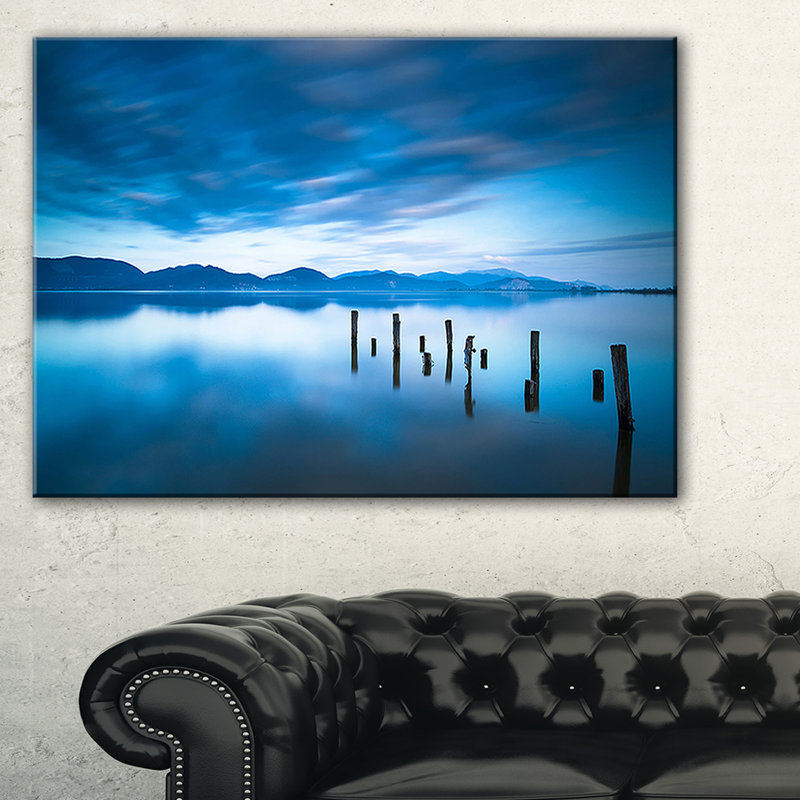 «Blue Lake with Wooden Pier», impression, H 16 po x l 32 po x P 1 po, Toile tendue