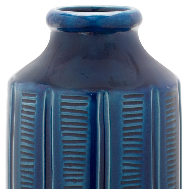 Ribbed Round Terracotta Table Vase
