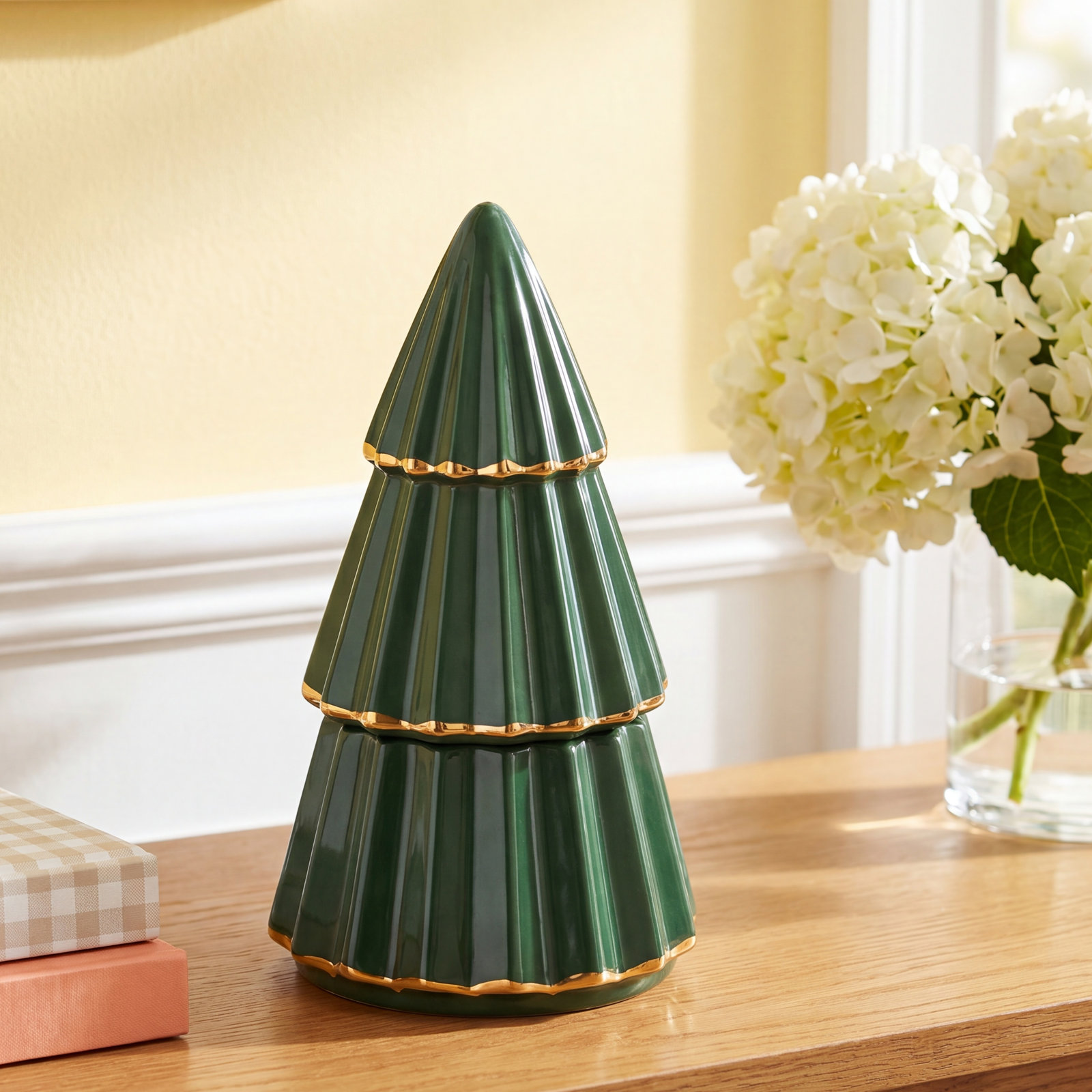 Tried & True Vanilla Spruce Scented Candle, Gilded Tree