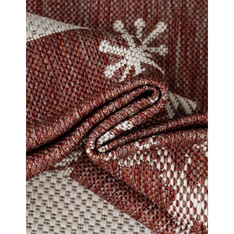 The Holiday Aisle Kareema Indoor/Outdoor Area Rug, Rectangle 5'3" x 8'