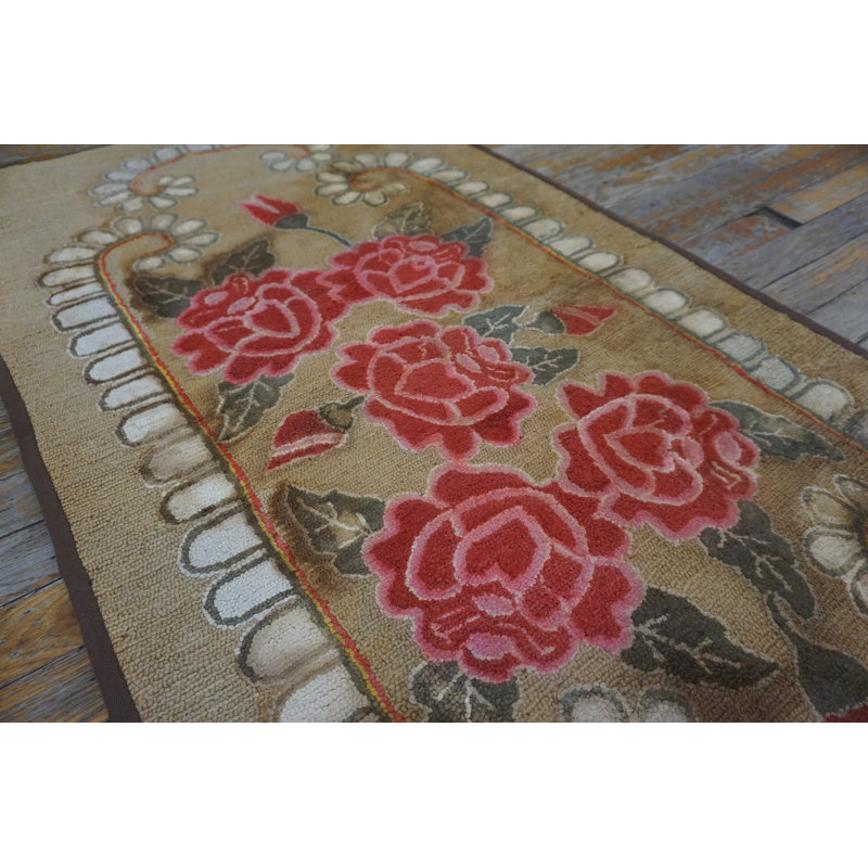 Tapis crocheté antique à motif floral