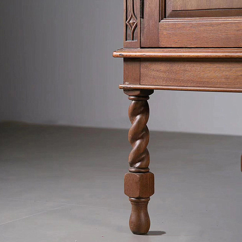 Élégante et élégante armoire d'appoint