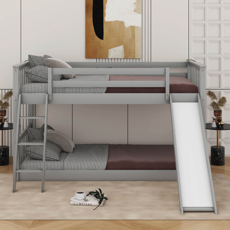 Lit superposé double au-dessus de double avec glissière convertible et échelle, Gris