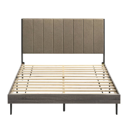 Lit double gris et brun avec tête de lit tapissier et base en bois