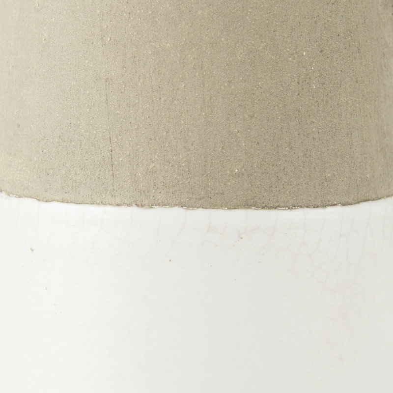 Vase de table en céramique Hindley, H 10,2 po x l 4,5 po x P 6,3 po, Blanc / beige