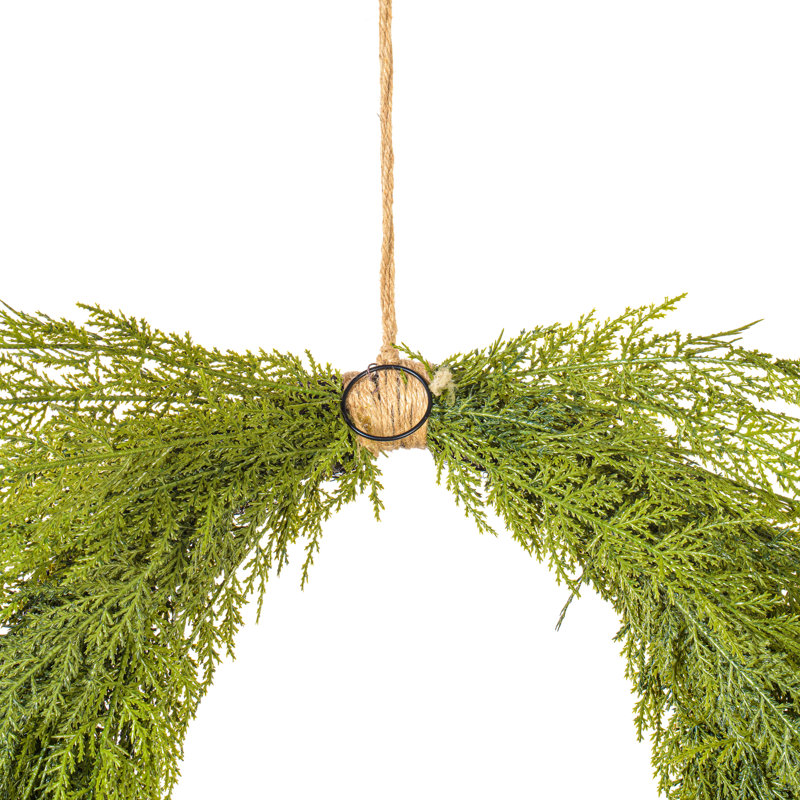 Couronne de cèdre verte 24 po, 24"