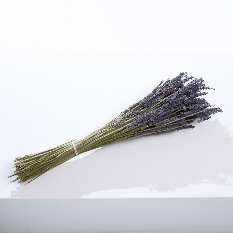 Arrangement floral lavande dans un vase, H 11,2 po x l 3,25 po x P 3,25 po
