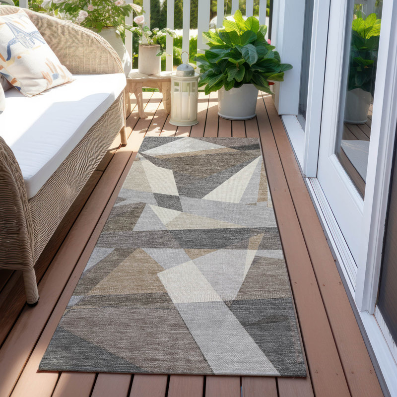 Tapis intérieur / extérieur brun Contoure, 2 pi 3 po x 7 pi 6 po