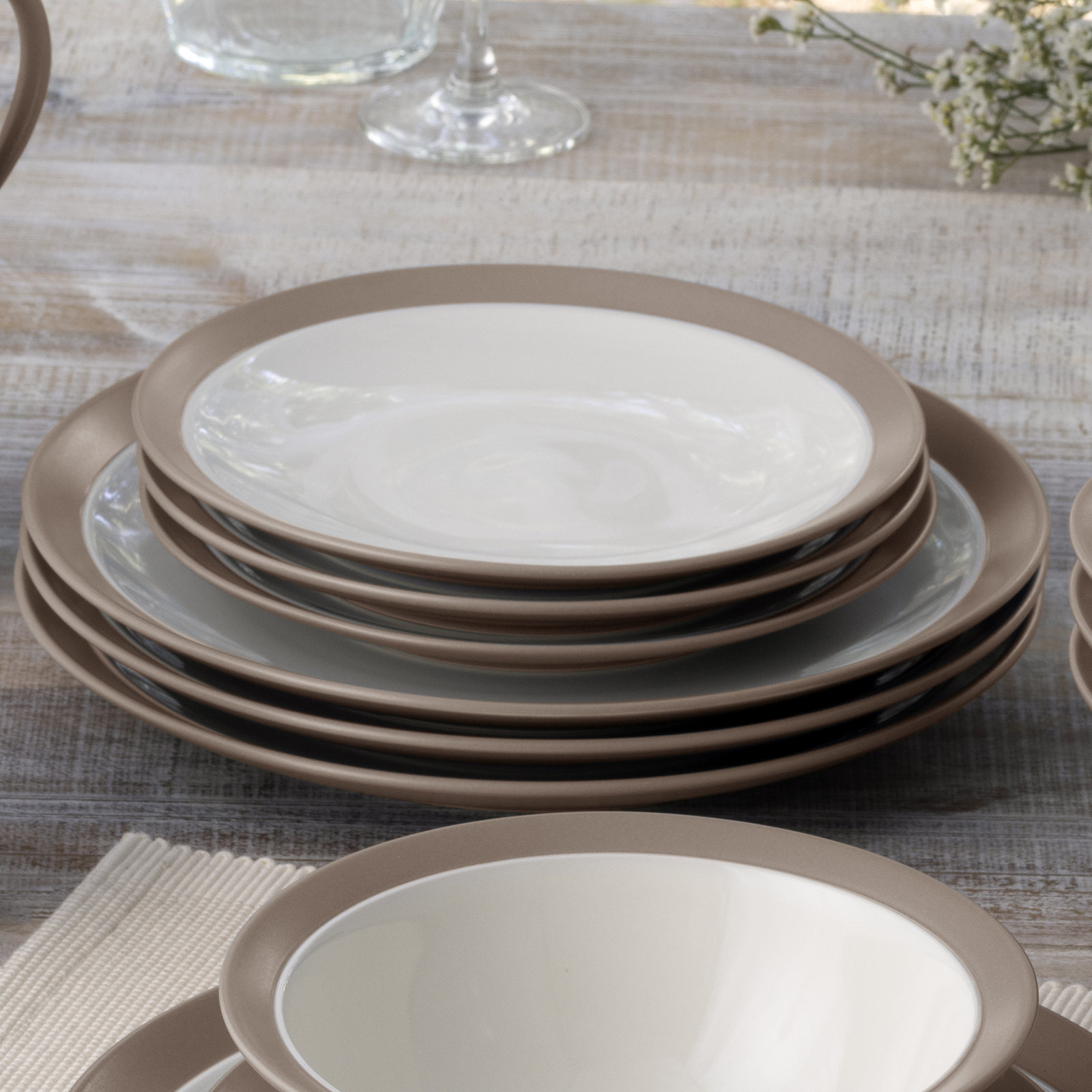 Noritake Colorwave Curve Dinner Plates 11", Clay