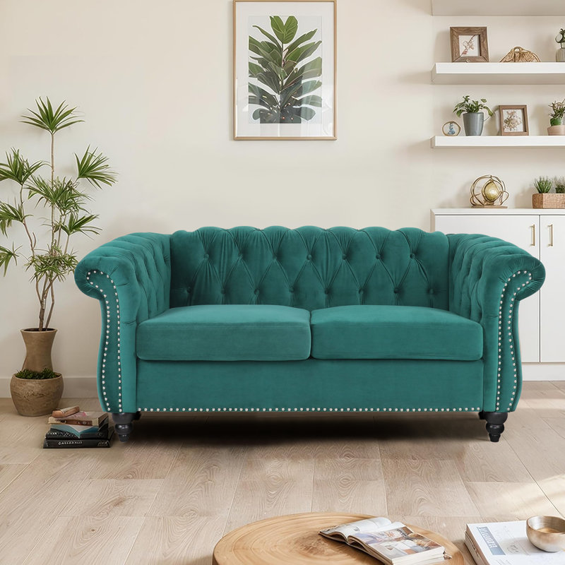 Canapé Chesterfield en velours à accoudoirs roulés 62 po Johnette, Velours vert