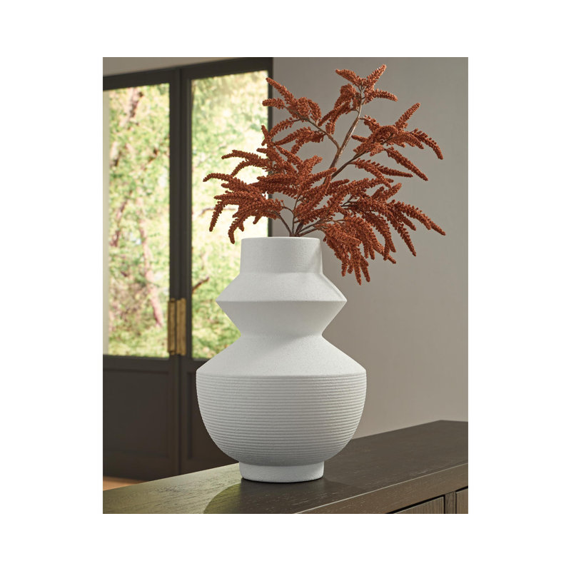 Vase Naveen, H 18 po x l 13 po x P 13 po