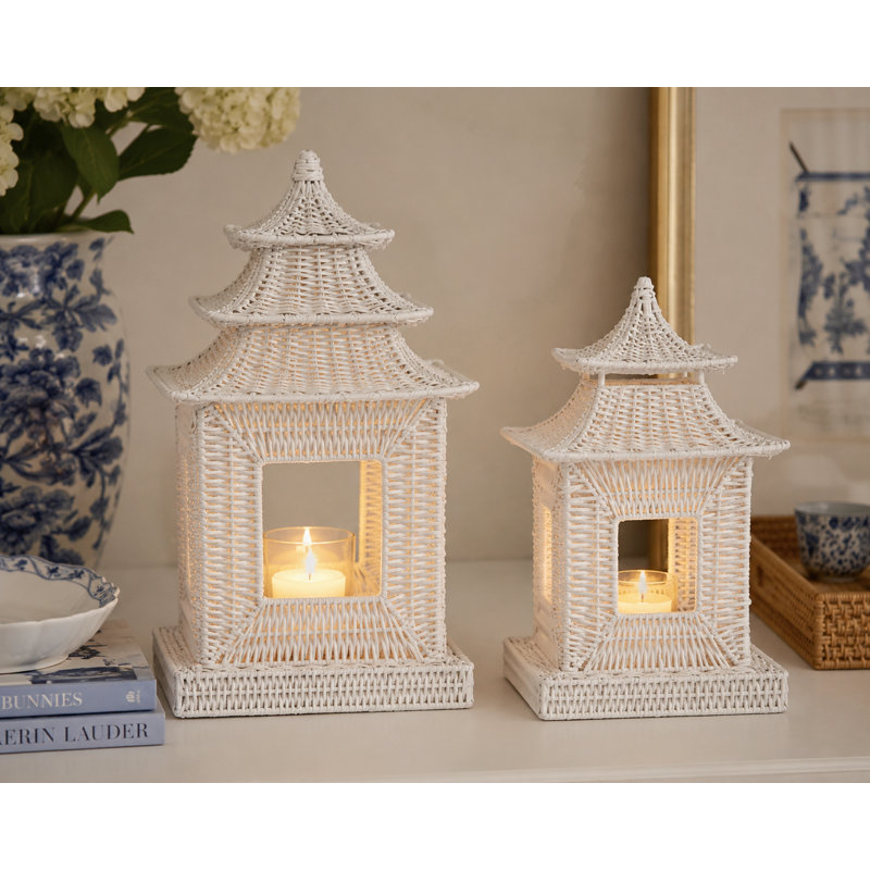 White Square Pagoda, Medium