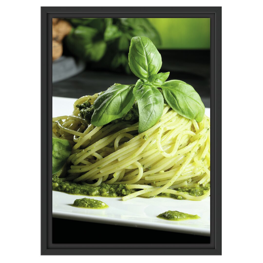 Gerahmtes Wandbild Spaghetti mit grünem Pesto