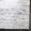 Tapis abstrait en coton tissé à la main en viscose Cuevas-407476284