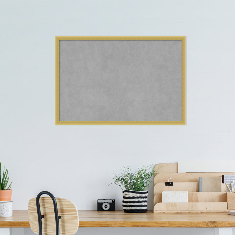 Tableau magnétique à cadre doré poli Svelte, H 17 po x l 25 po