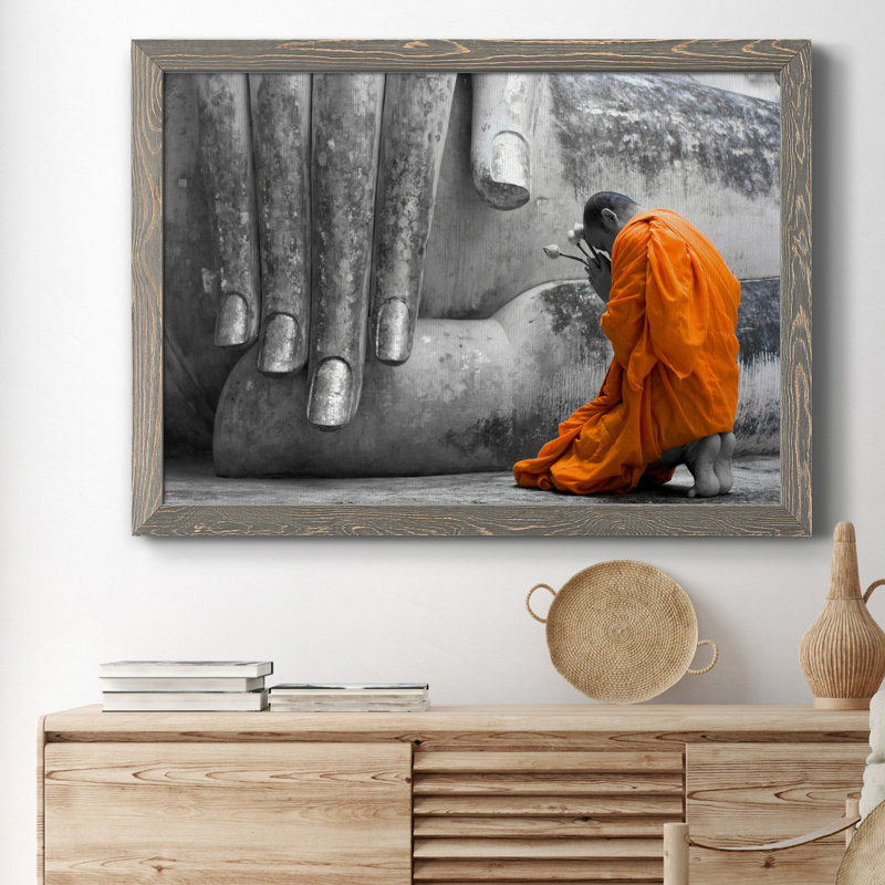 L'offrande - Cadre photo, reproduction de photo sur toile, Encadré gris, H 31,5 po x l 23,5 po x P 1,5 po