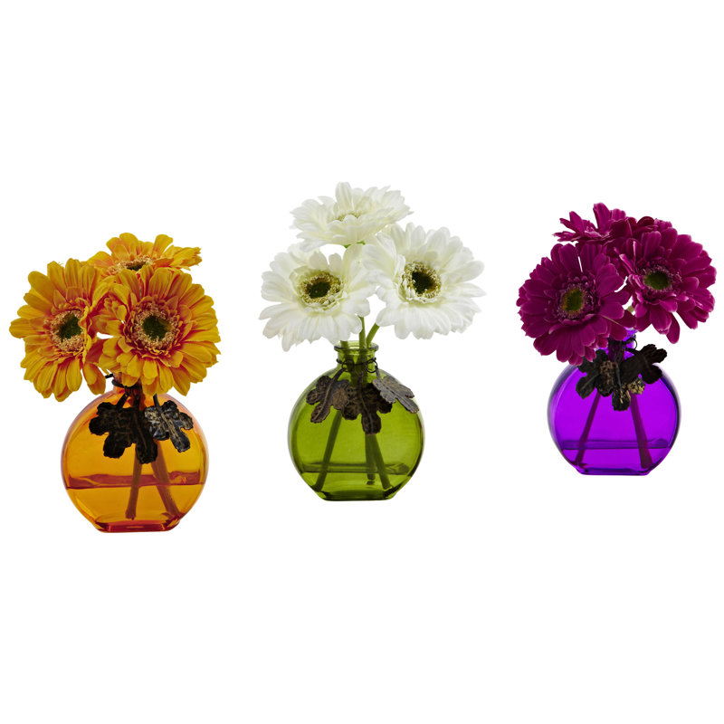 Gerber Daises, arrangement floral dans un vase