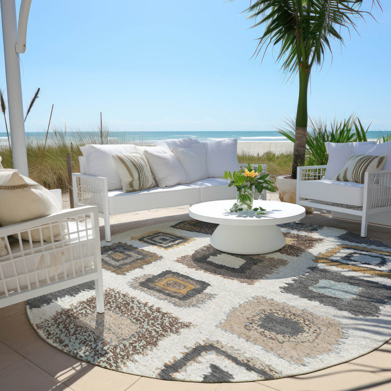 Machine Washable Indoor/Outdoor Xhevrie Ivory Rug, Round 8'
