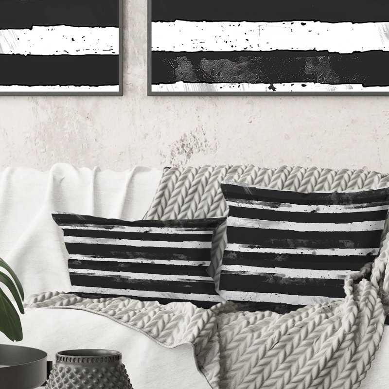 Coussin décoratif noir à rayures fines blanches II, H 16 po x l 16 po