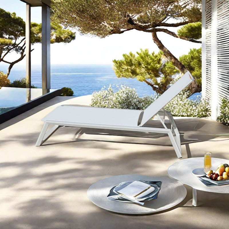 Chaise longue d'extérieur en alliage d'aluminium Revital