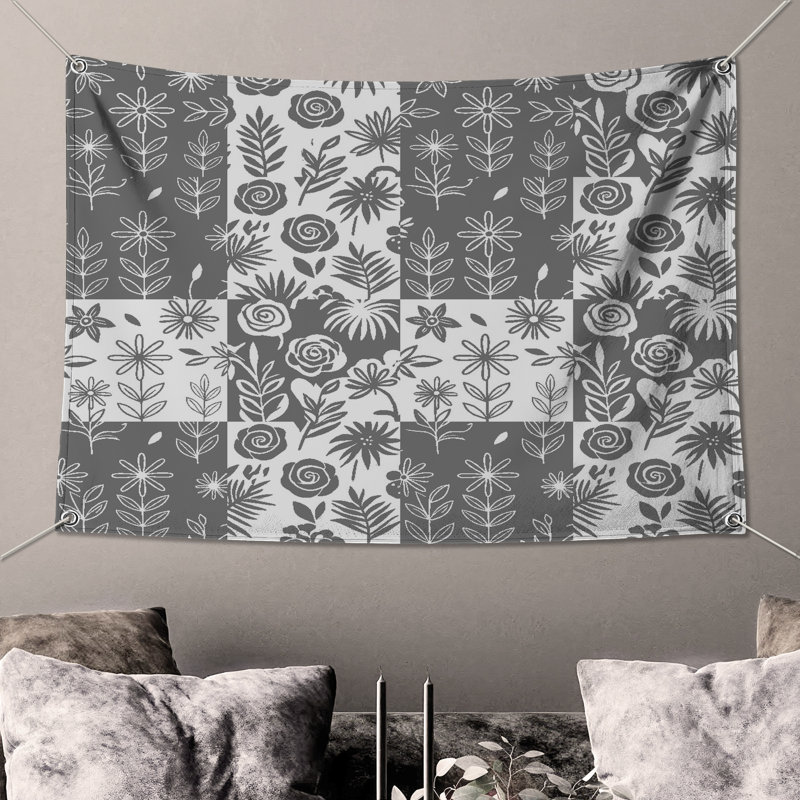 Tapisserie murale motif floral, H 104 po x 88 avec 4 œillets