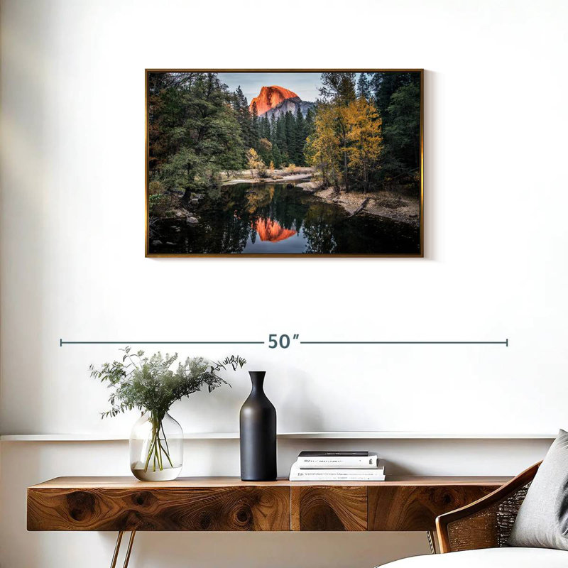 Yosemite Glassy Creek, 31 po x 21 po, Cadre flottant doré