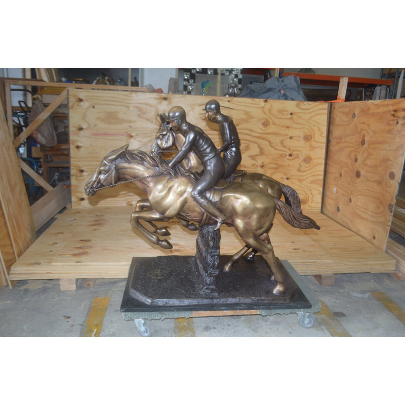 Statue de deux cavaliers en course de bronze - Taille: L 45 po x l 21 po x H 42 po