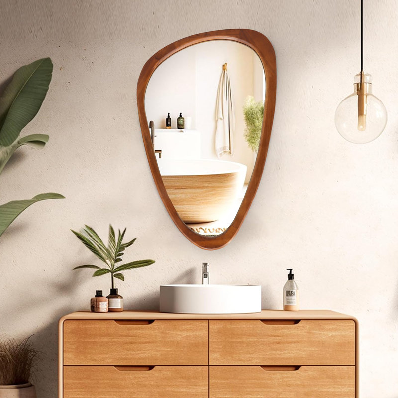Miroir mural irrégulier à cadre en bois naturel, conception asymétrique unique, Bois brun, 30 po x 20 po