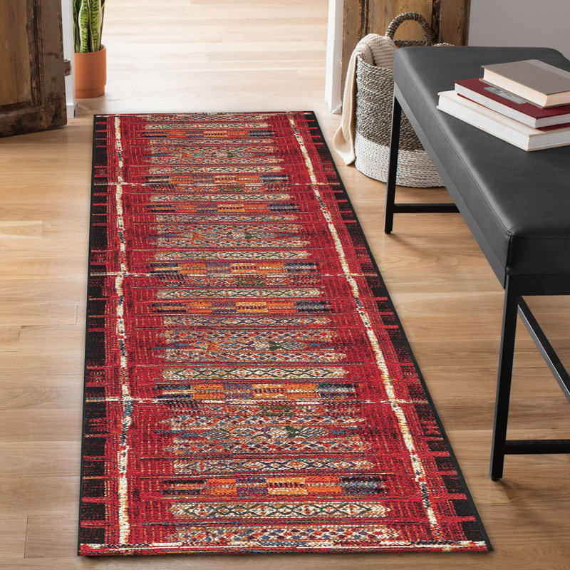 Tapis intérieur / extérieur rouge Sesena, Tapis de couloir 1 pi 11 po x 7 pi 6 po