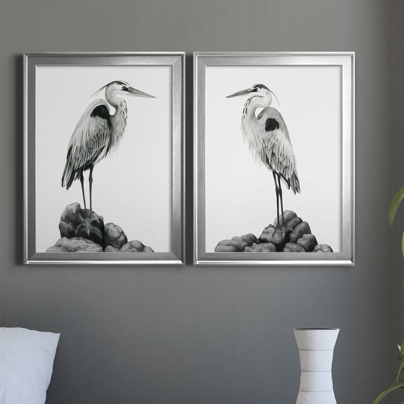 Shoreline Heron in B&W I, reproduction encadrée de qualité supérieure - prête à être accrochée, H 30,5 po x l 45 po x P 1 po